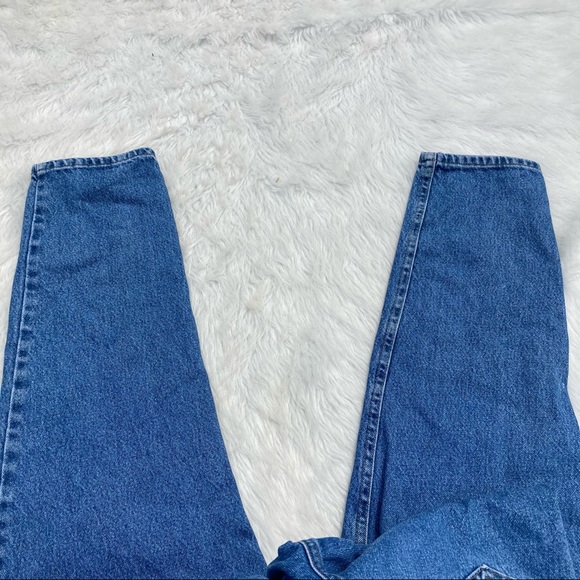 90’s Vintage High Waisted Mom Jeans Size 12 - Picture 4 of 8
